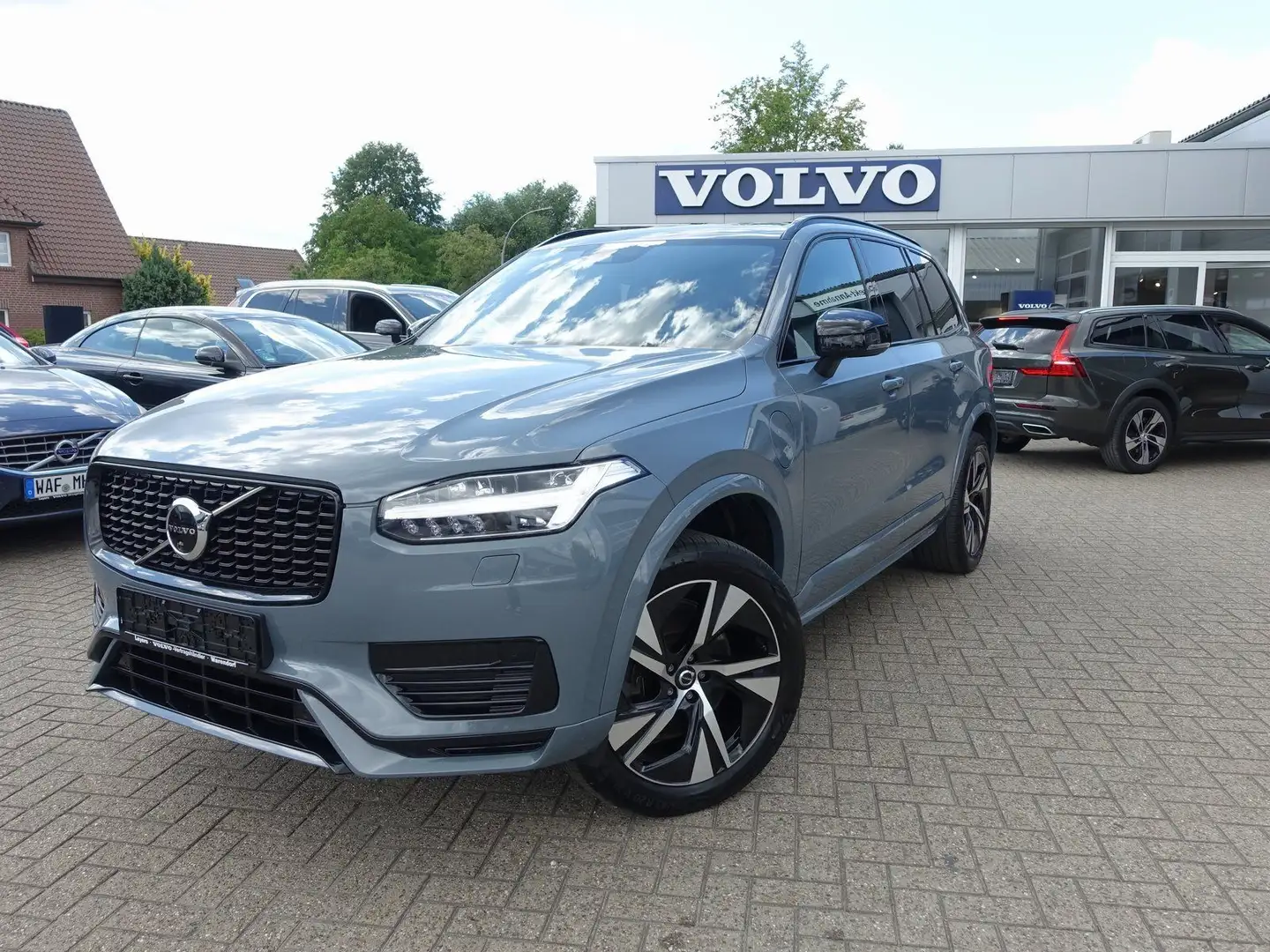 Volvo XC90 T8 AWD Recharge R-Design/Pano/360°/B&W/BLIS Grau - 1