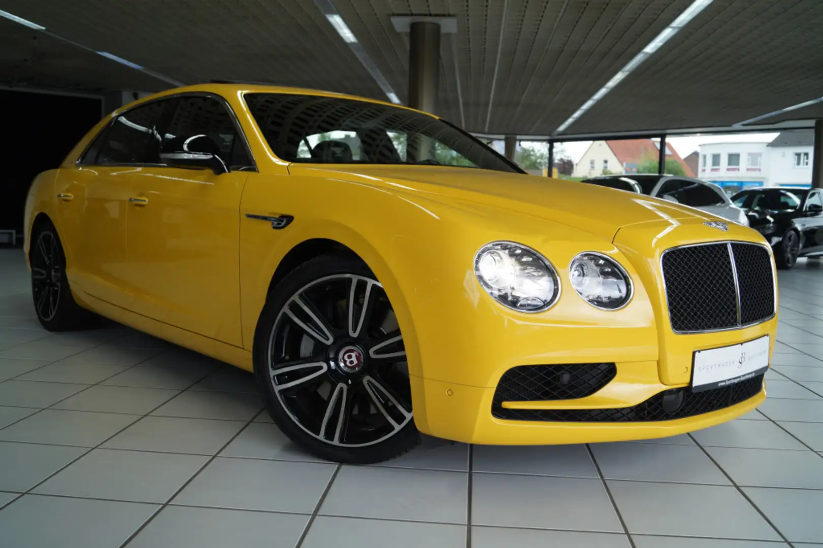 Bentley Spur V8 S SERVICE-NEU KAM 21 ACC  VOLL Žlutá - 2