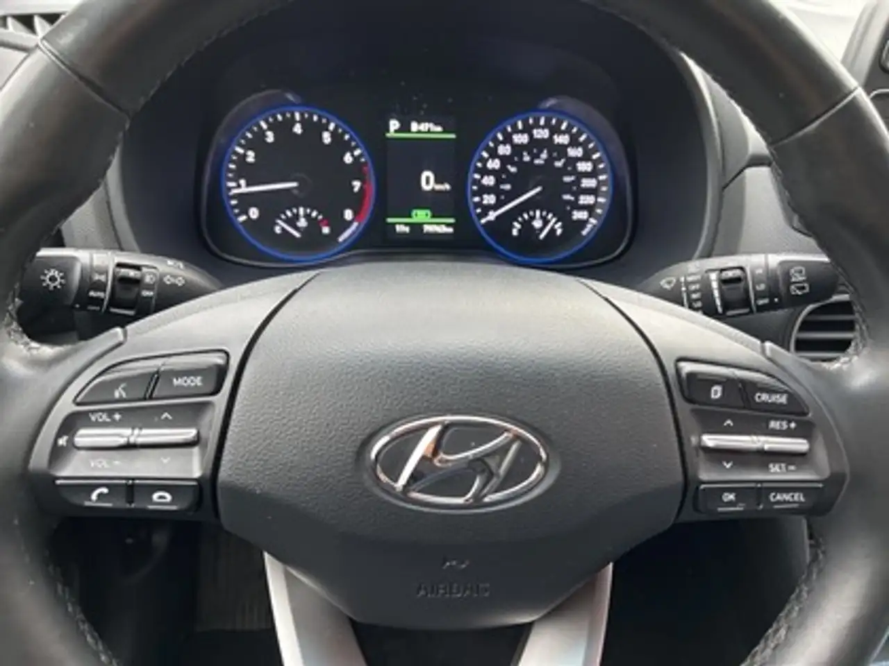 Hyundai KONA снимка Hyundai KONA