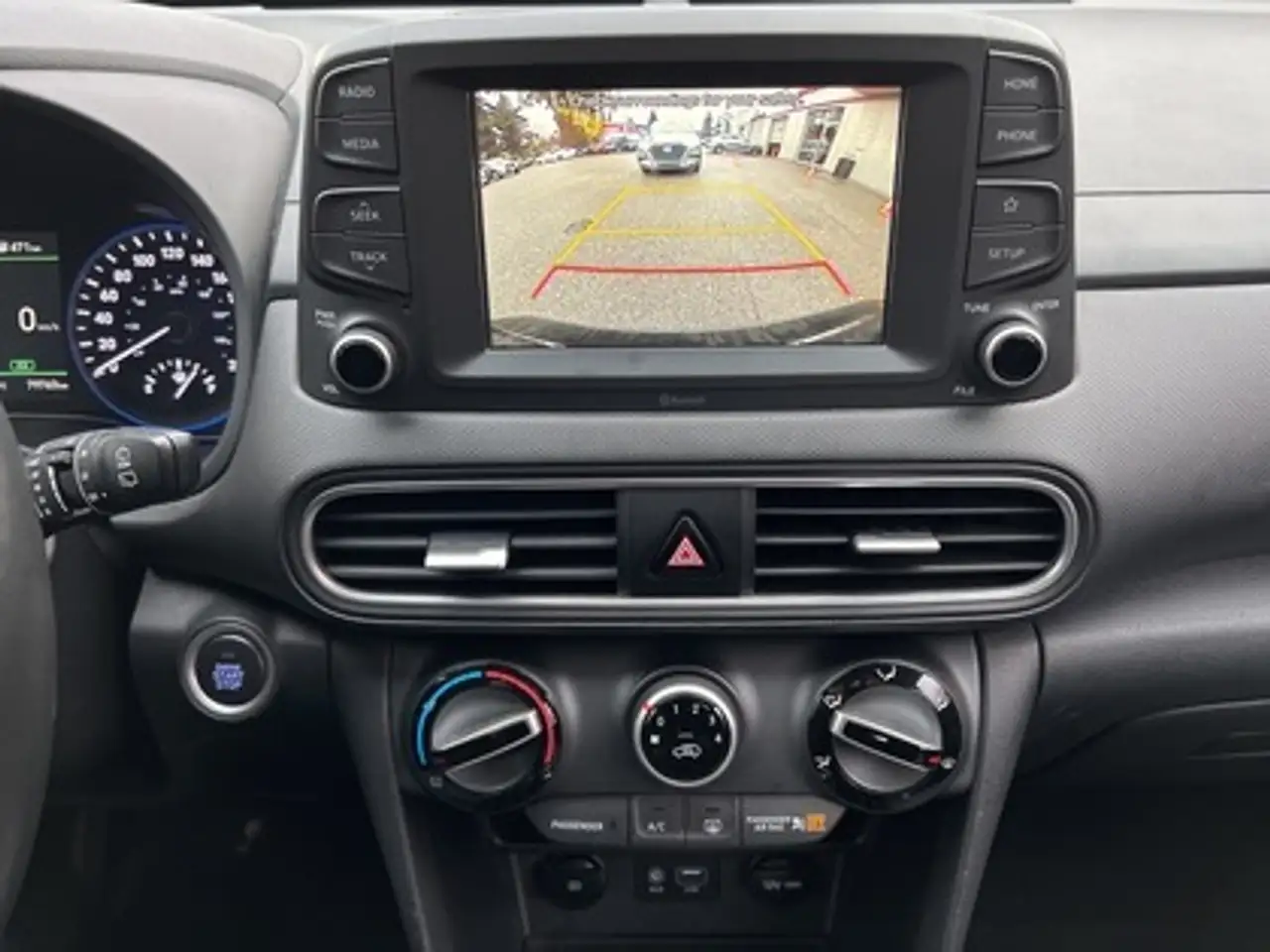 Hyundai KONA снимка Hyundai KONA
