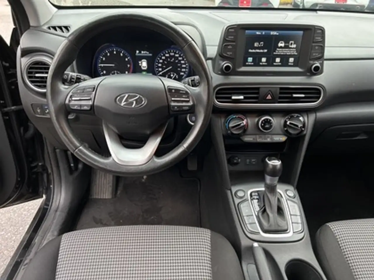 Hyundai KONA снимка Hyundai KONA