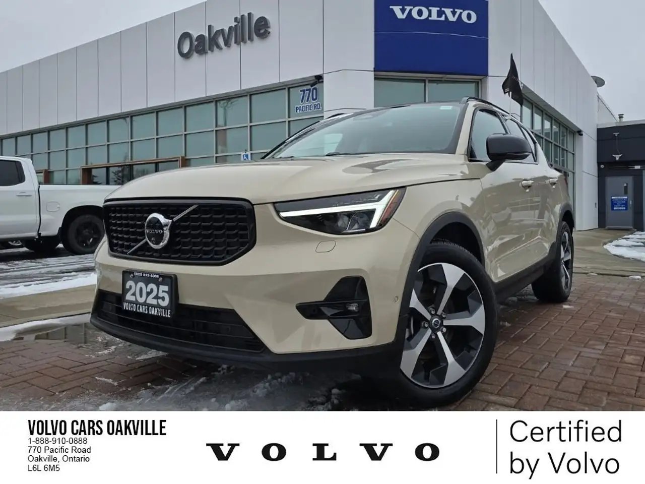 2025 Volvo XC40