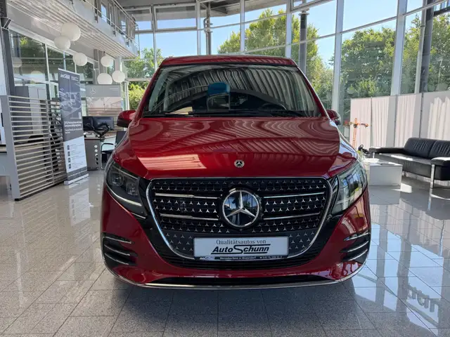 Mercedes-Benz V-Class view 2