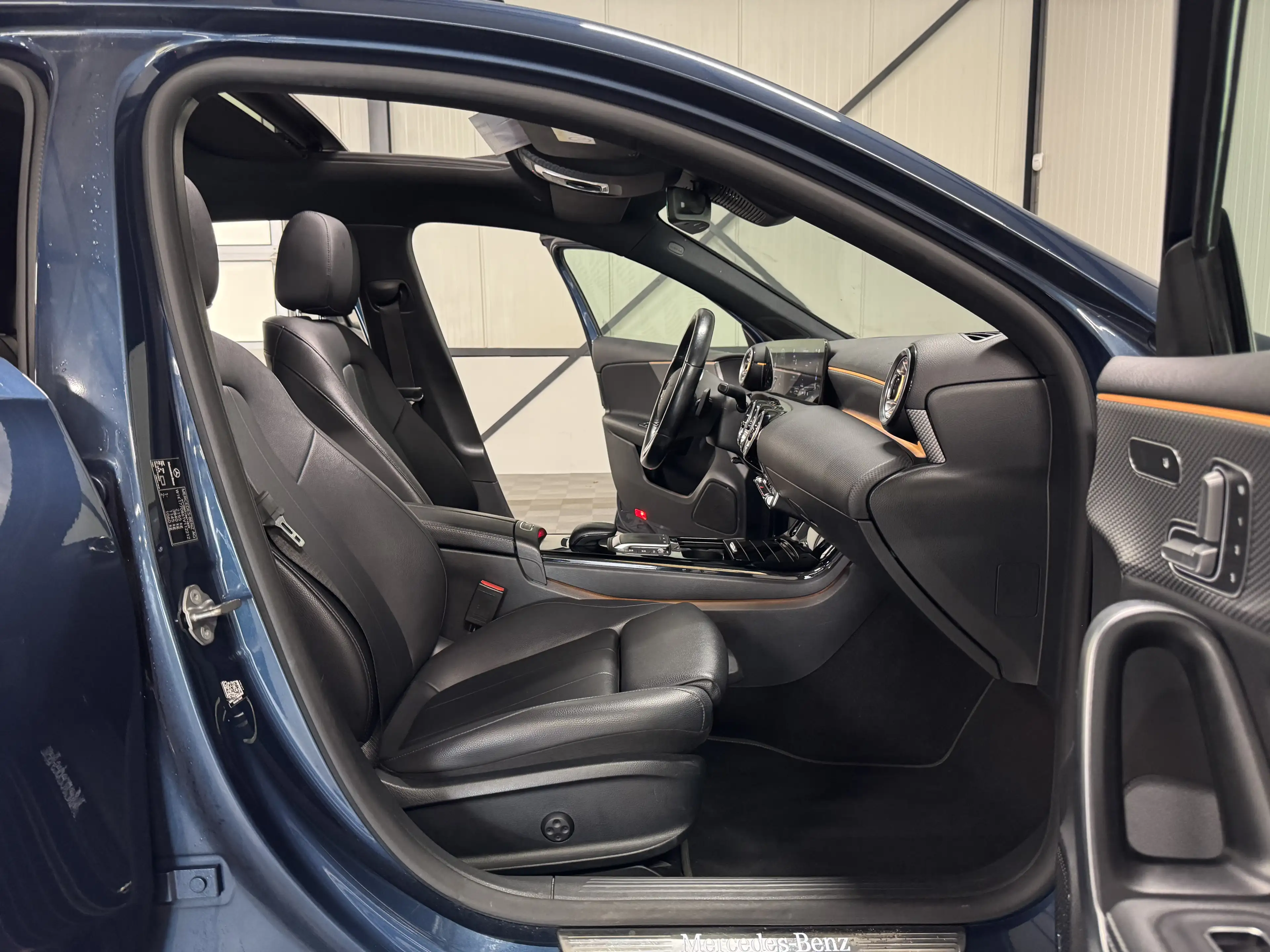 Mercedes-Benz A 250 e | Business Luxury Limited | Pano | Leer | Camera — photo 5