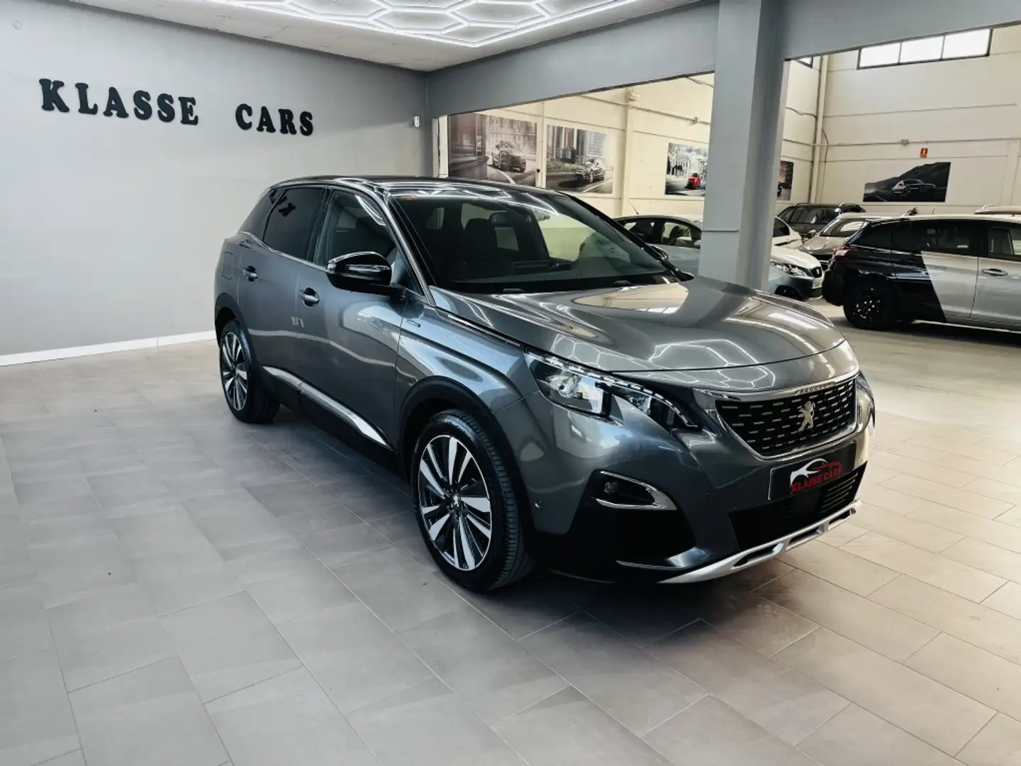 Peugeot 3008 2.0BlueHDi GT Line S&S 150 (4.75) Gris - 1