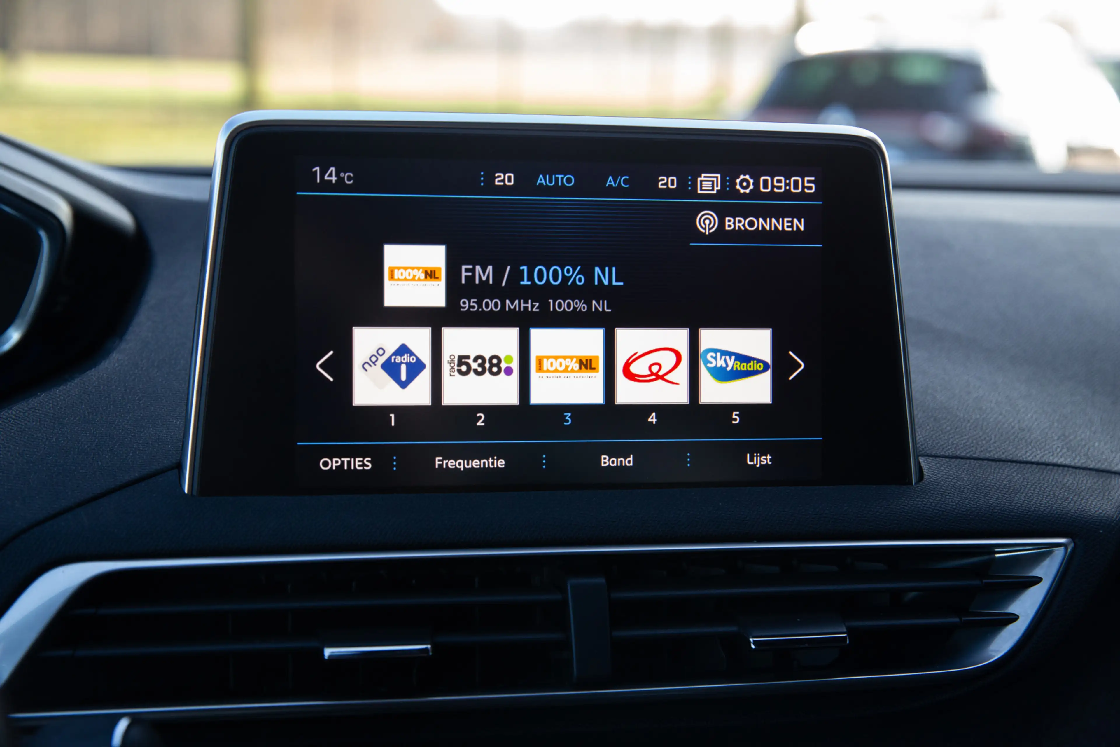 Peugeot 5008 1.2 PureTech GT-Line 7p , Panoramadak, — photo 17