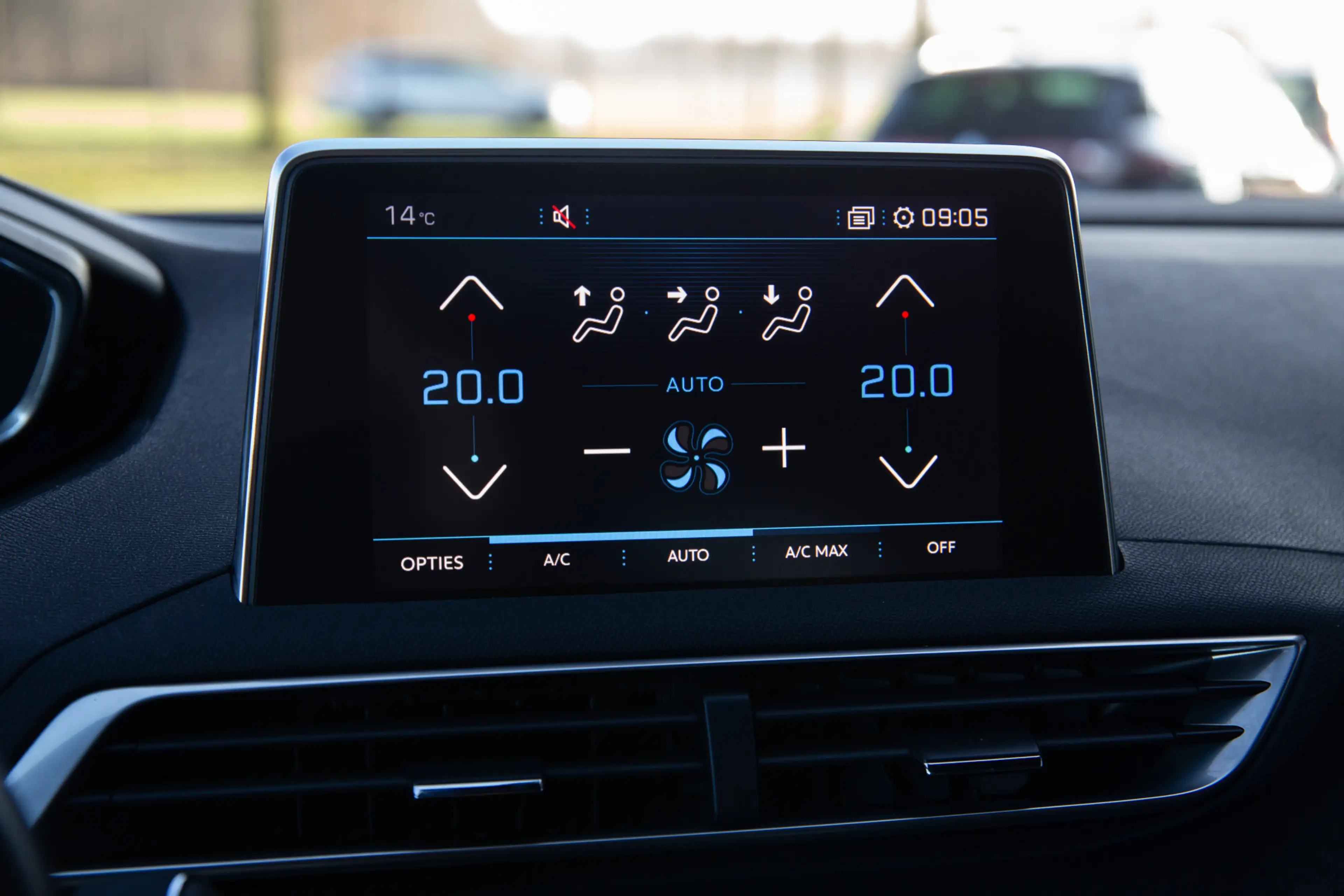 Peugeot 5008 1.2 PureTech GT-Line 7p , Panoramadak, — photo 14