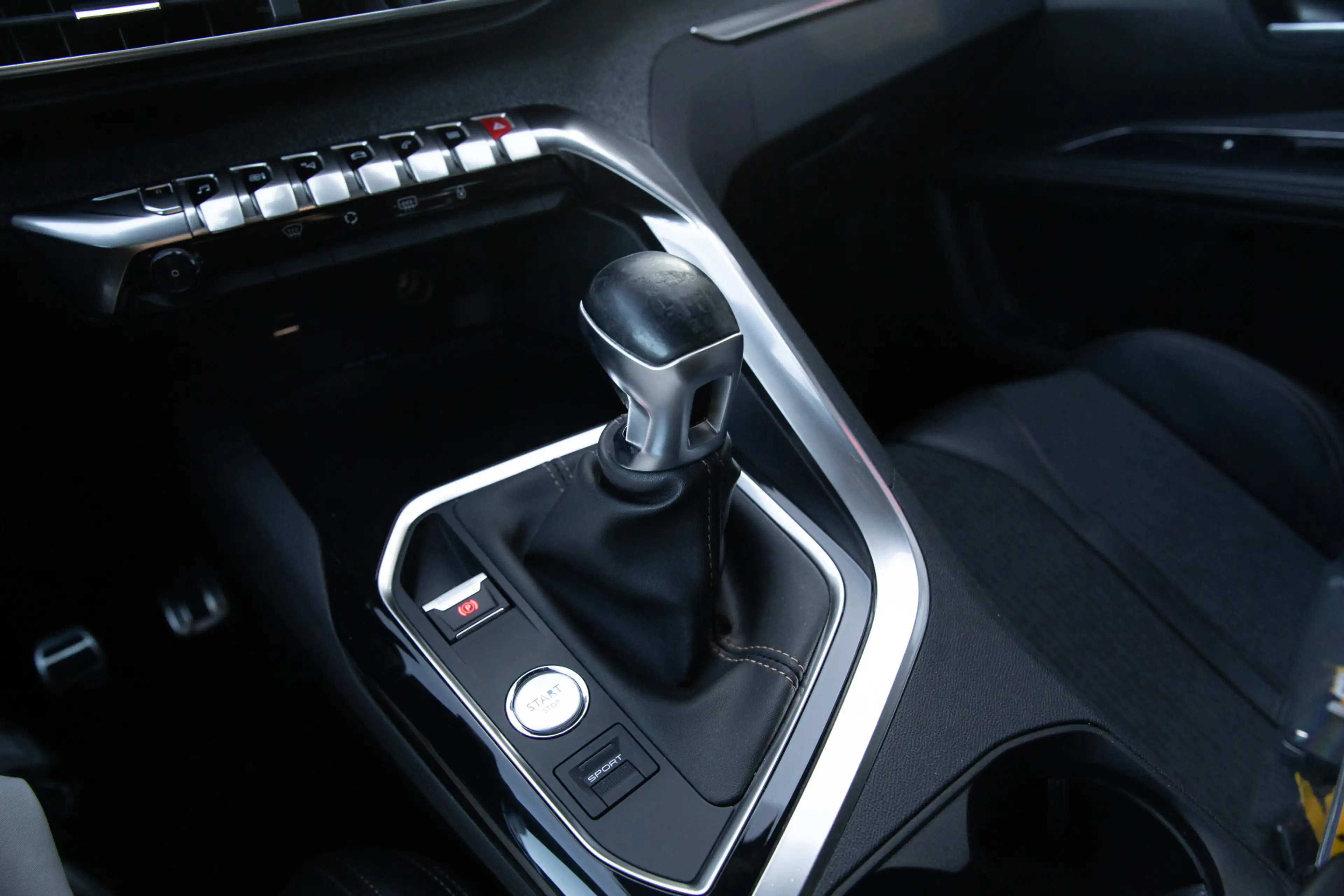 Peugeot 5008 1.2 PureTech GT-Line 7p , Panoramadak, — photo 6