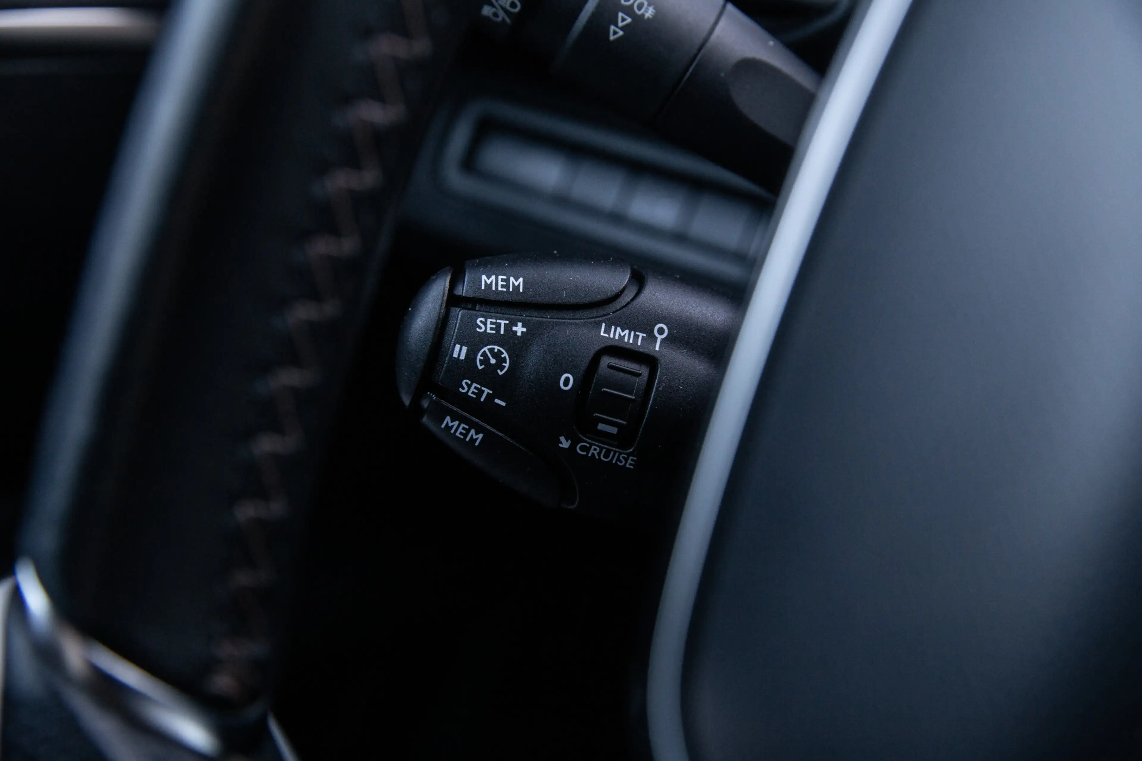 Peugeot 5008 1.2 PureTech GT-Line 7p , Panoramadak, — photo 12