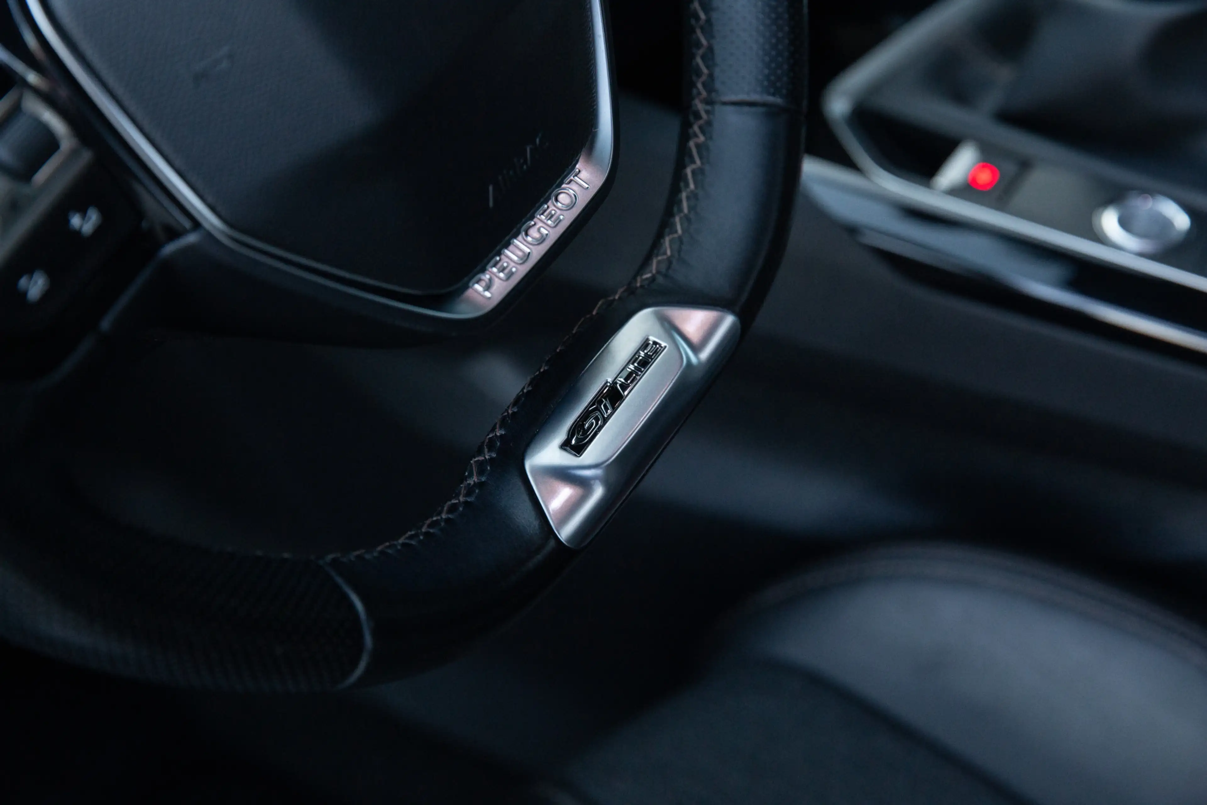 Peugeot 5008 1.2 PureTech GT-Line 7p , Panoramadak, — photo 24