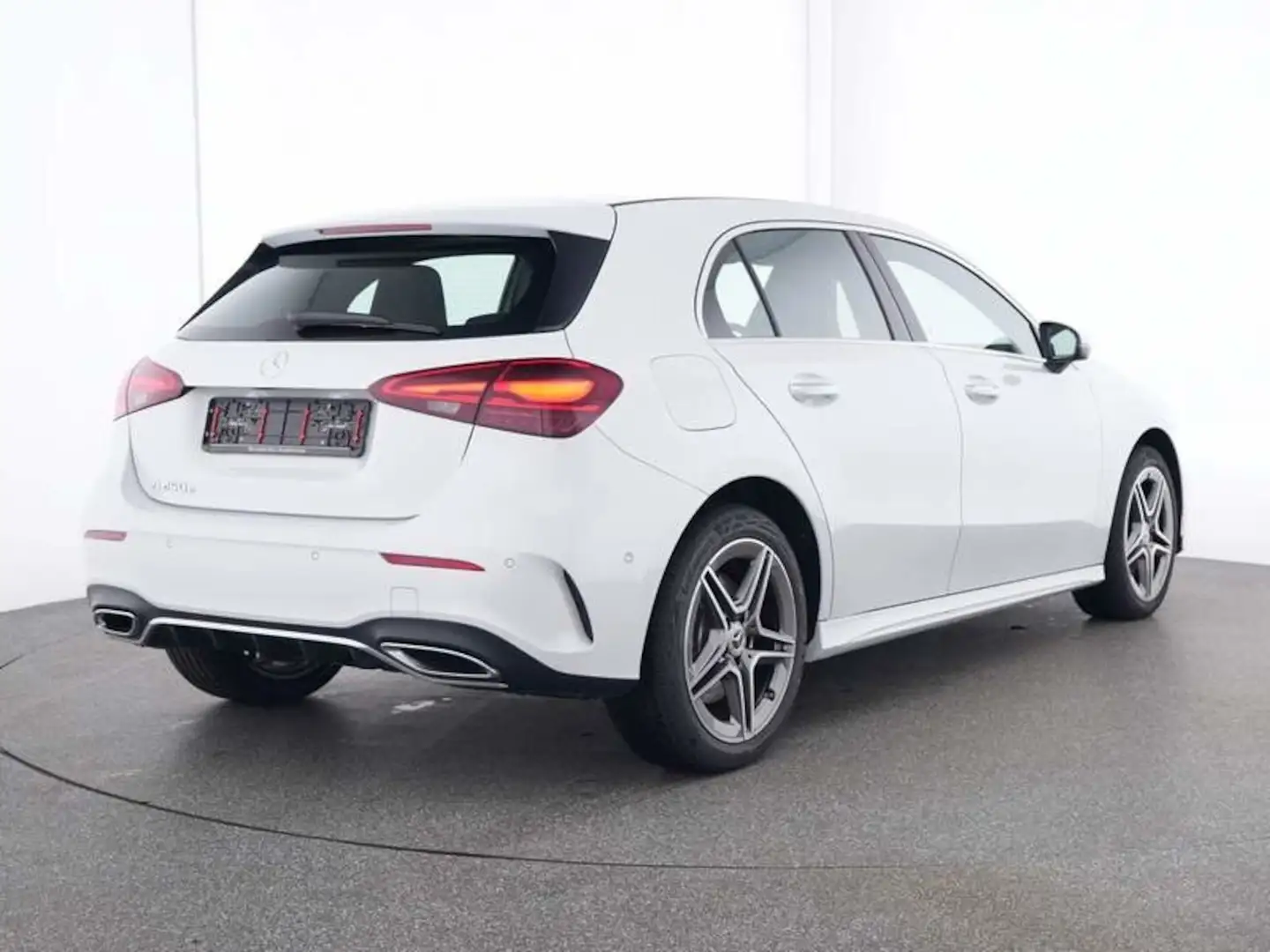 Mercedes-Benz A 250 e AMG Line Blanc - 2