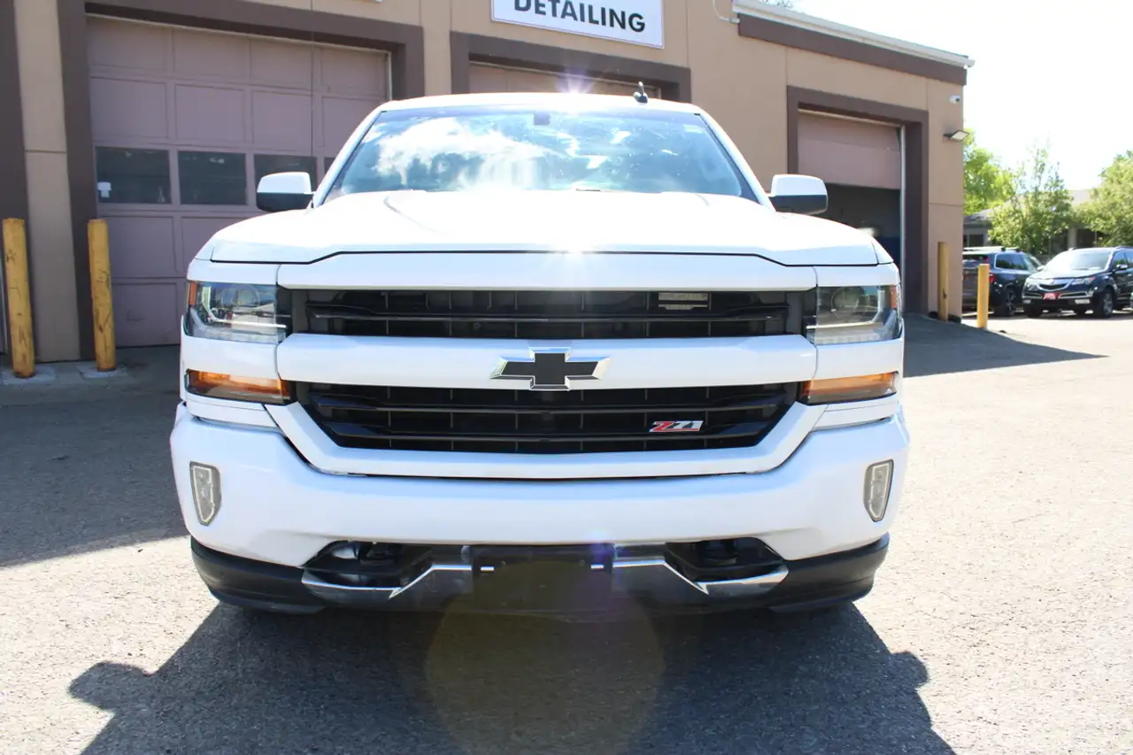 Chevrolet Silverado 1500 photo Chevrolet Silverado 1500