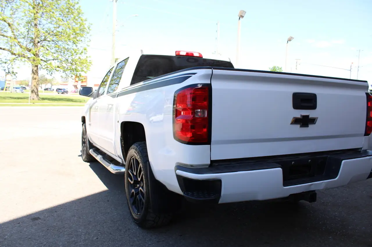 Chevrolet Silverado 1500 photo Chevrolet Silverado 1500