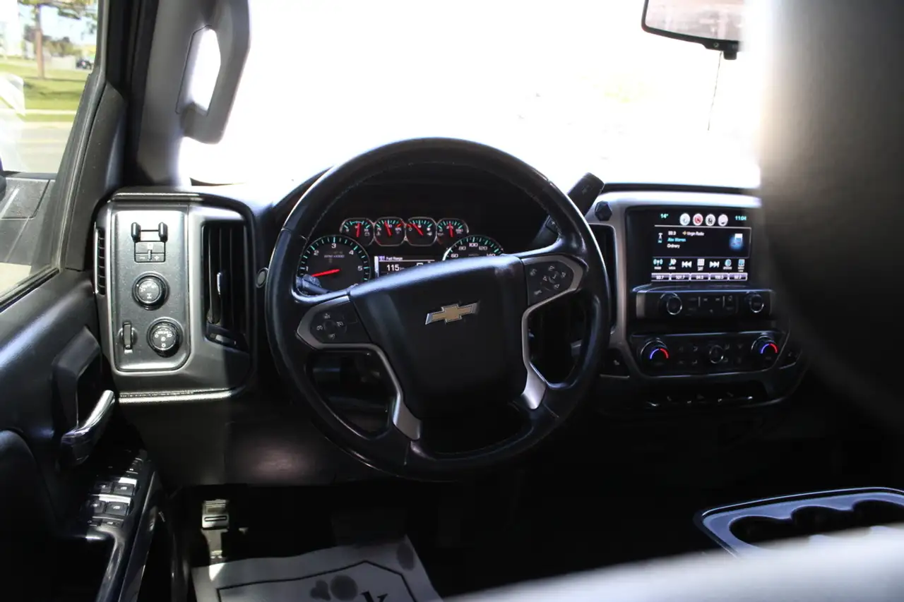 Chevrolet Silverado 1500 photo Chevrolet Silverado 1500
