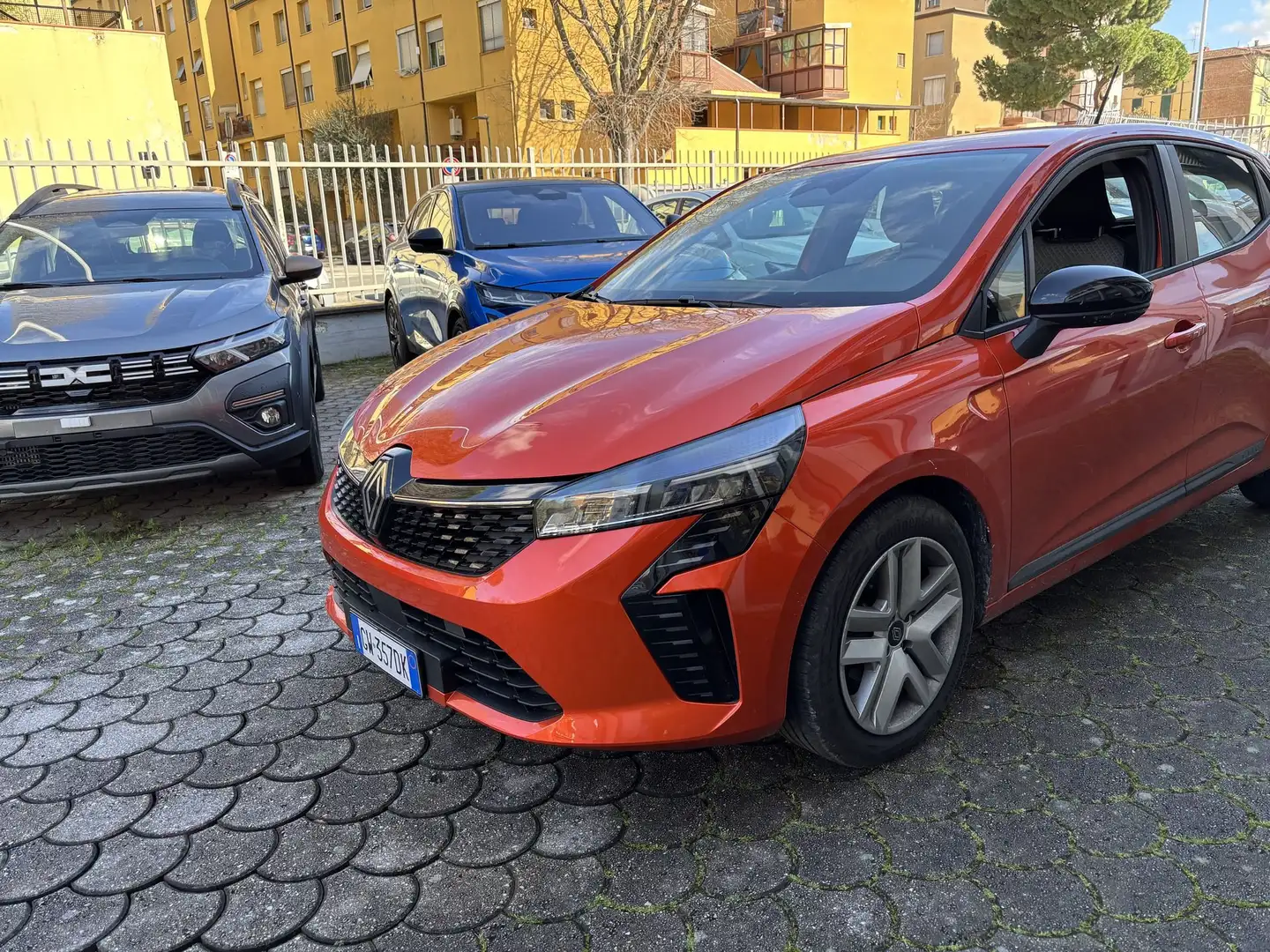 Renault Clio ECO-G 100 CV Evolution Oranje - 1