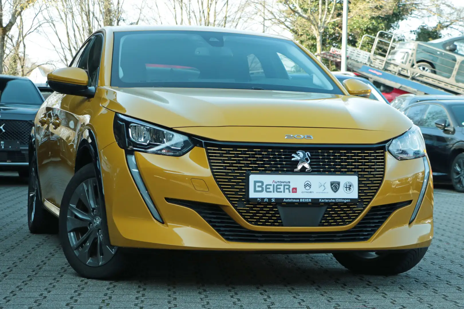 Peugeot e-208 Allure Pack Jaune - 1