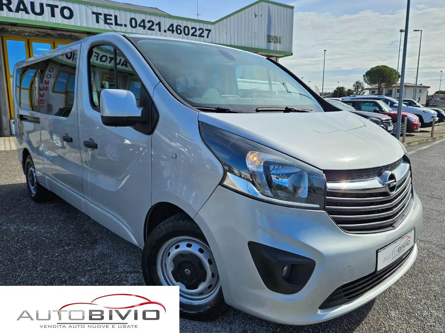 Opel Vivaro 29 1.6 CDTI 115CV PL-TN Combi/9 posti Срібний - 2