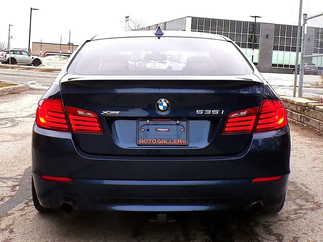 BMW 5 Series снимка BMW 5 Series