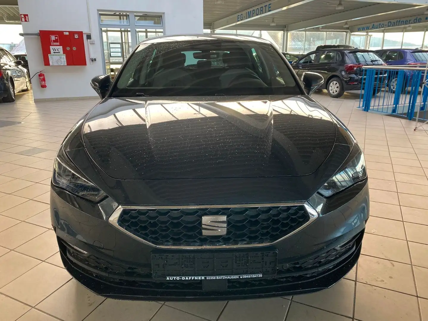 SEAT Leon 1.5 eTSI ACT 110kW Style DSG/ALU/DAB Grau - 2