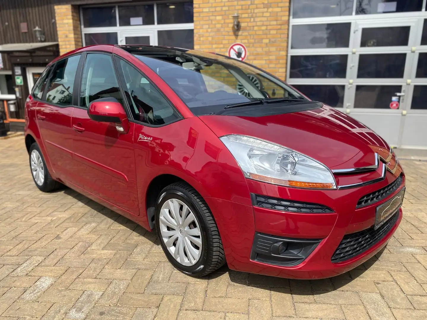 Citroen C4 Picasso C4 2.0 Picasso Tendance Klimaatm PDC Tempomat Rot - 1