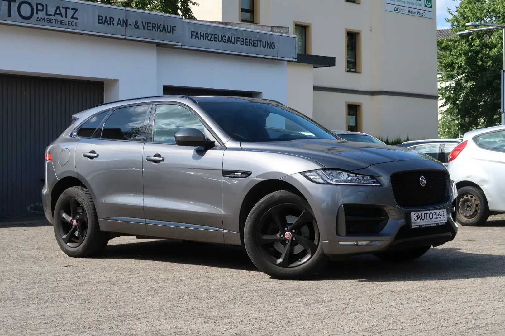 Jaguar F-Pace F-PACE R.SPORT *AUTOM. *LEDER *LED *19ZOLL Grau - 1