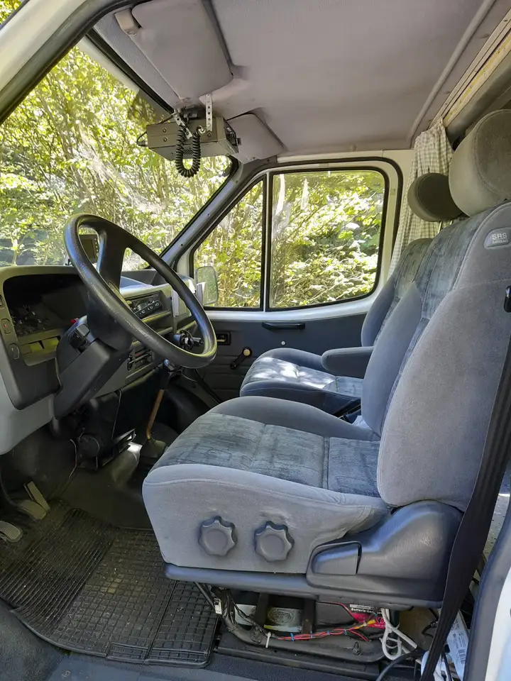 Ford F 100 Wohnmobil Alkoven, foto 5