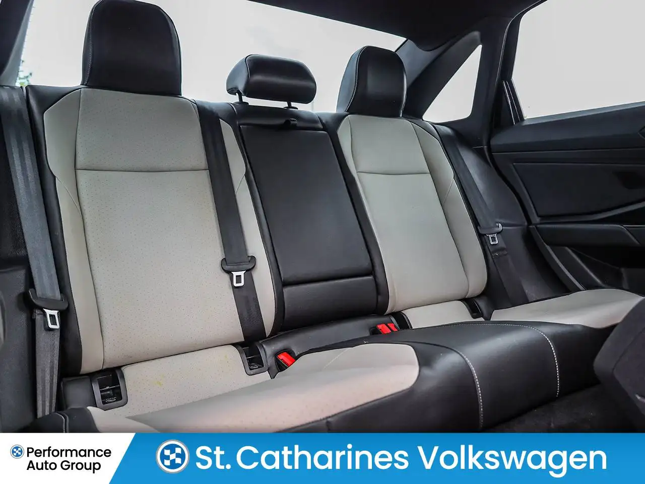 Volkswagen Jetta снимка Volkswagen Jetta