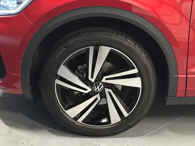 Volkswagen T-Roc view 10