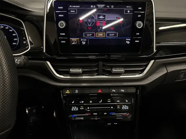 Volkswagen T-Roc view 20