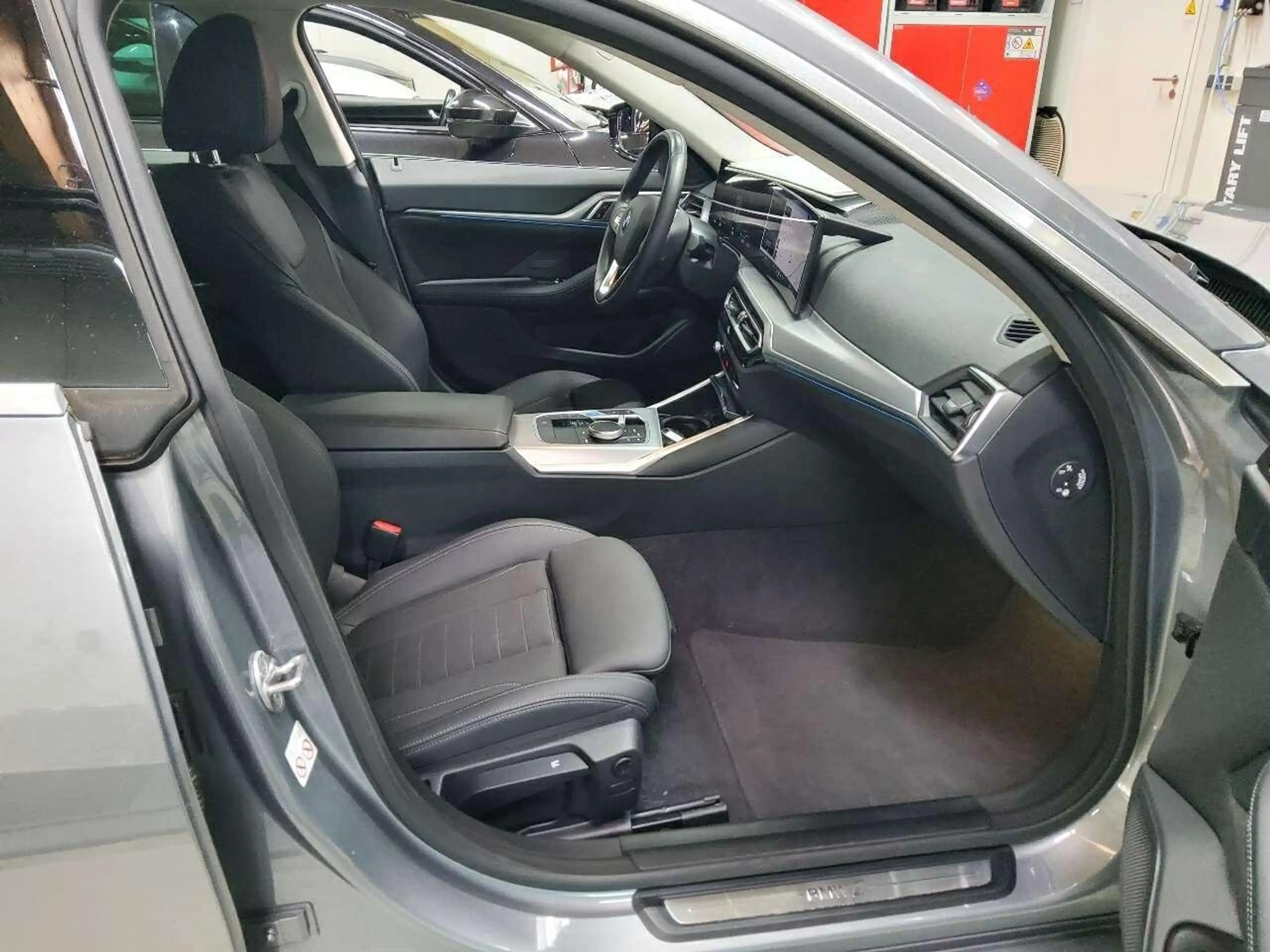 BMW i4 35 e eDrive Gran Coupe Wide SpoSi — photo 7