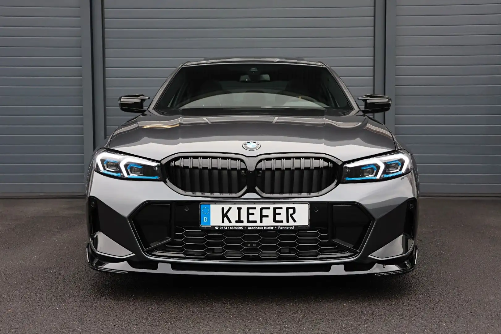 BMW 330 i M XDRIVE/CarPlay/SHZ/LHZ/TOTW/SPUR/R20 Gris - 2