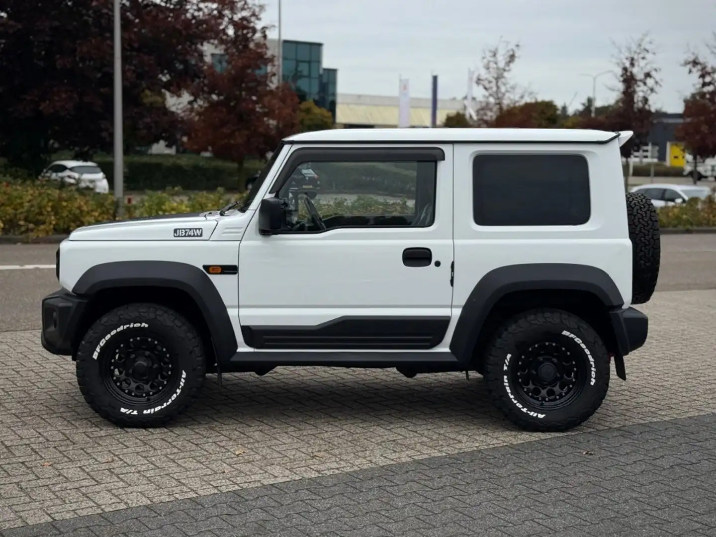 Suzuki Jimny 1.5 SELECT AUTOMAAT UNIEK TREKHAAK Wit - 2