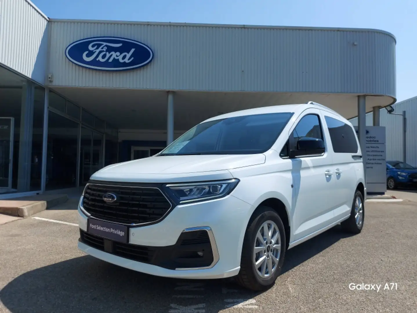 Ford Tourneo Connect 1.5 EcoBoost 114ch Titanium DSG7 - 1