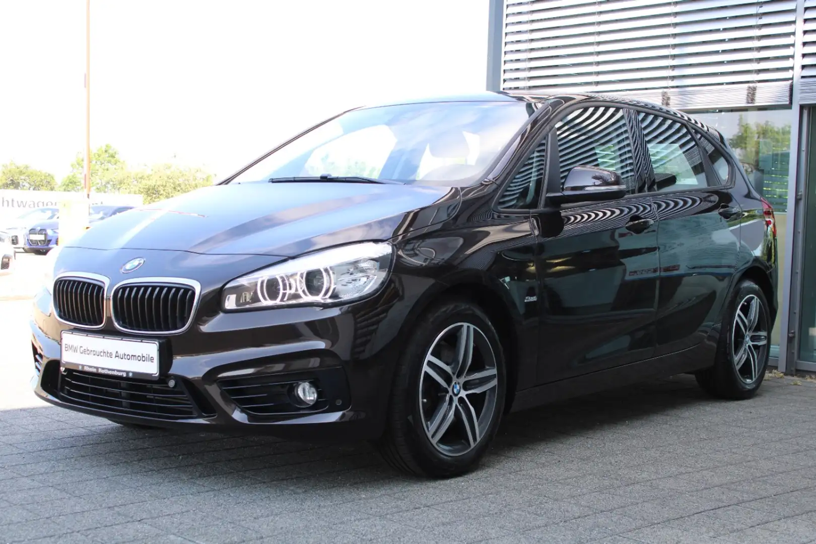 BMW 220 i Active Tourer Sport Line Navi LED AHK PDC Marrón - 1