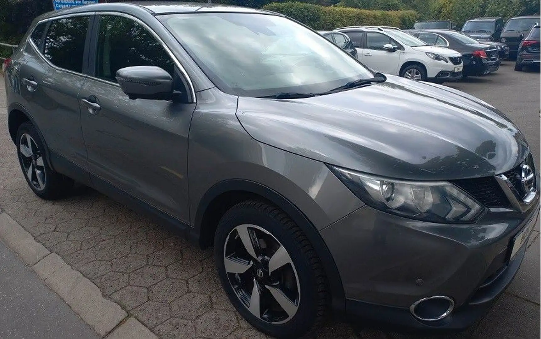 Nissan Qashqai 1,2i Aut Klima SHZ Navi LMF GJ-Reifen BC Grau - 1