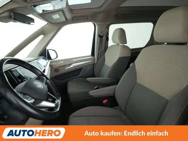 Volkswagen Multivan view 10