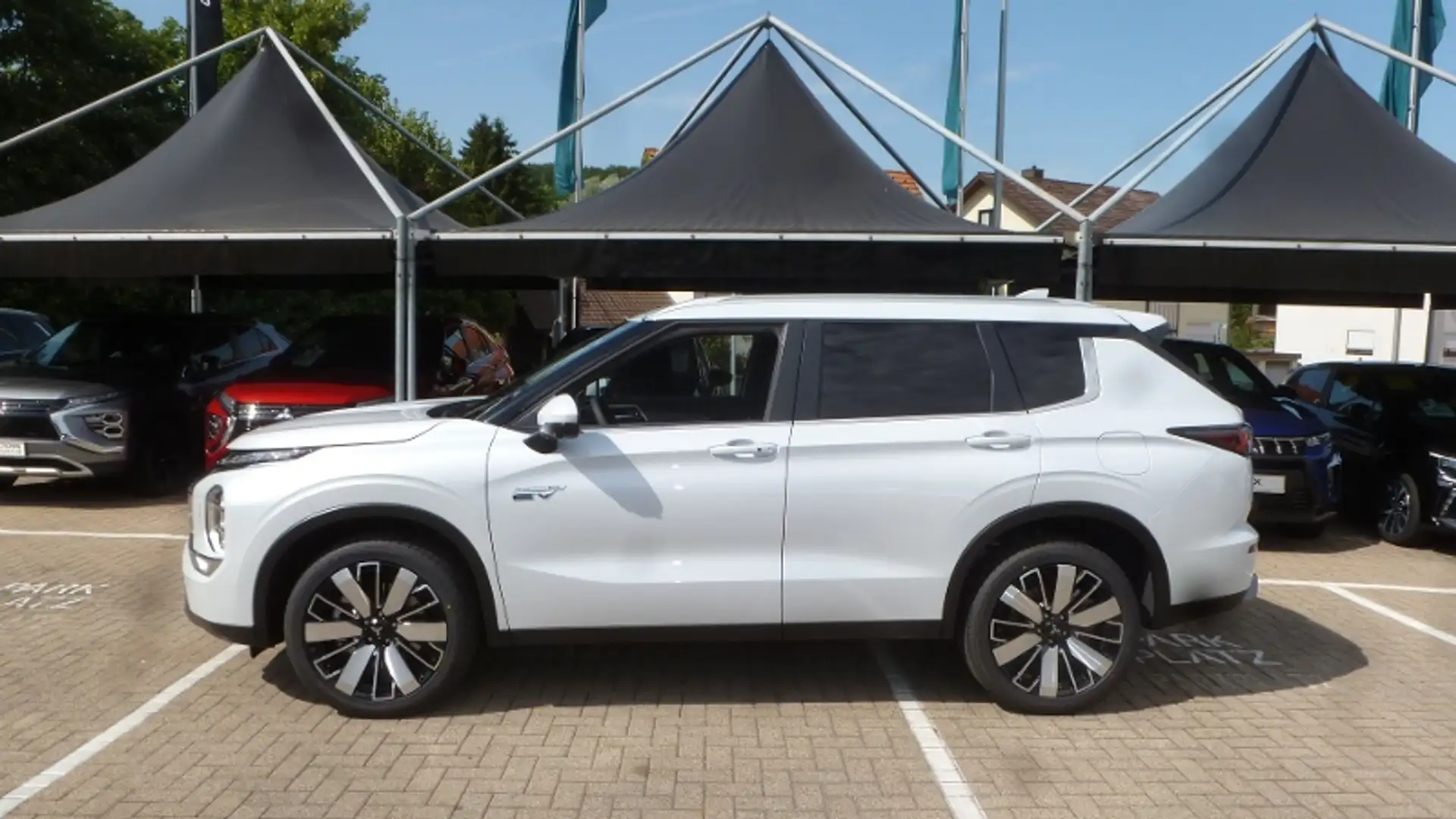 Mitsubishi Outlander 2.4L PHEV Intro Edition 8 Jahre GA Weiß - 2