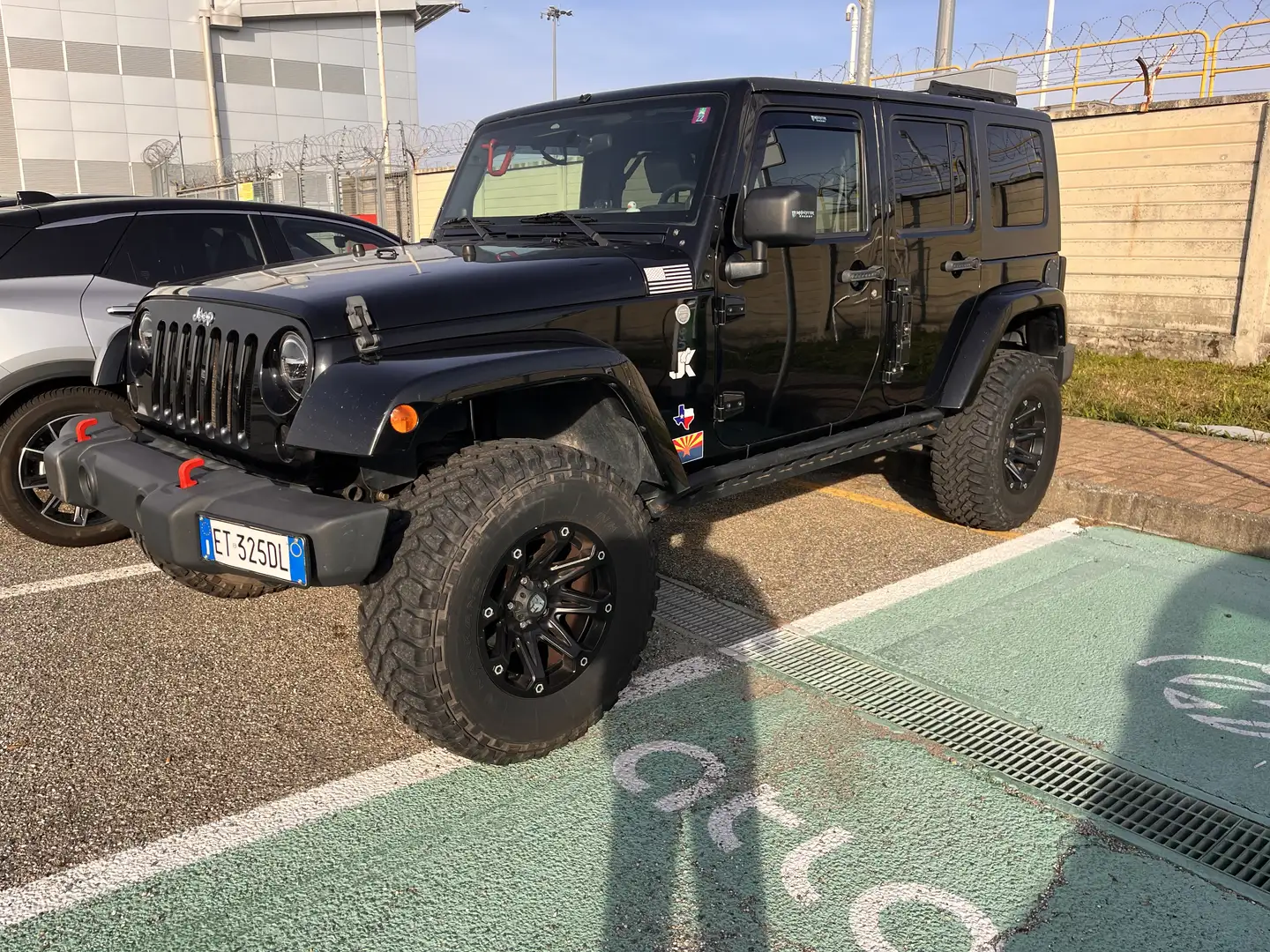 Jeep Wrangler Unlimited 3.8L Sahara auto - 2