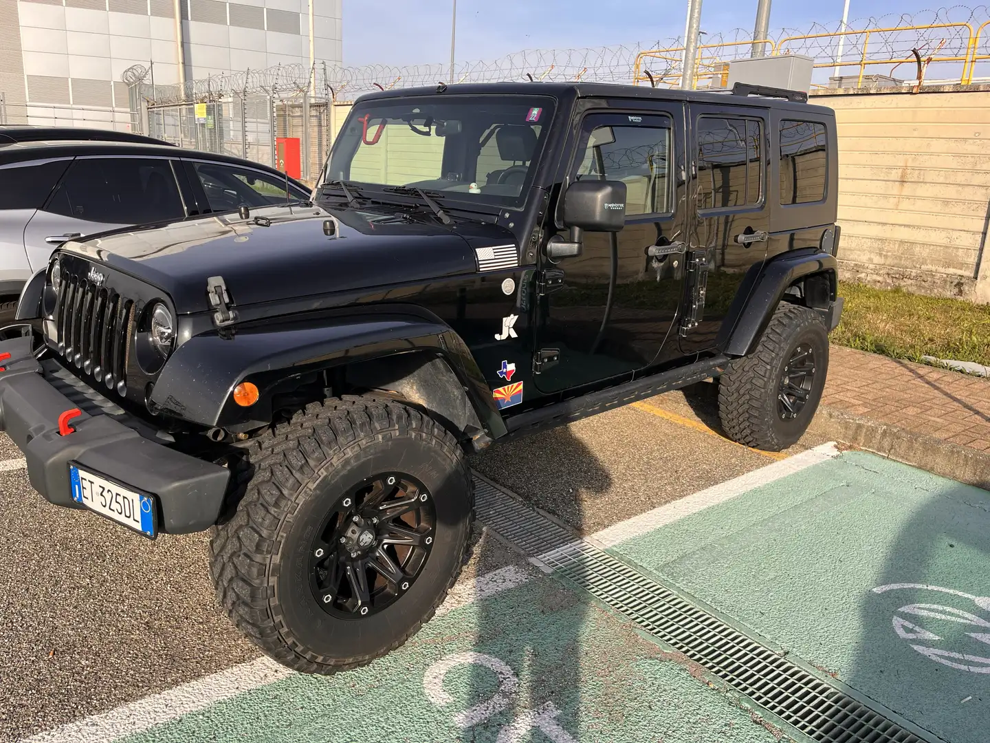 Jeep Wrangler Unlimited 3.8L Sahara auto - 1