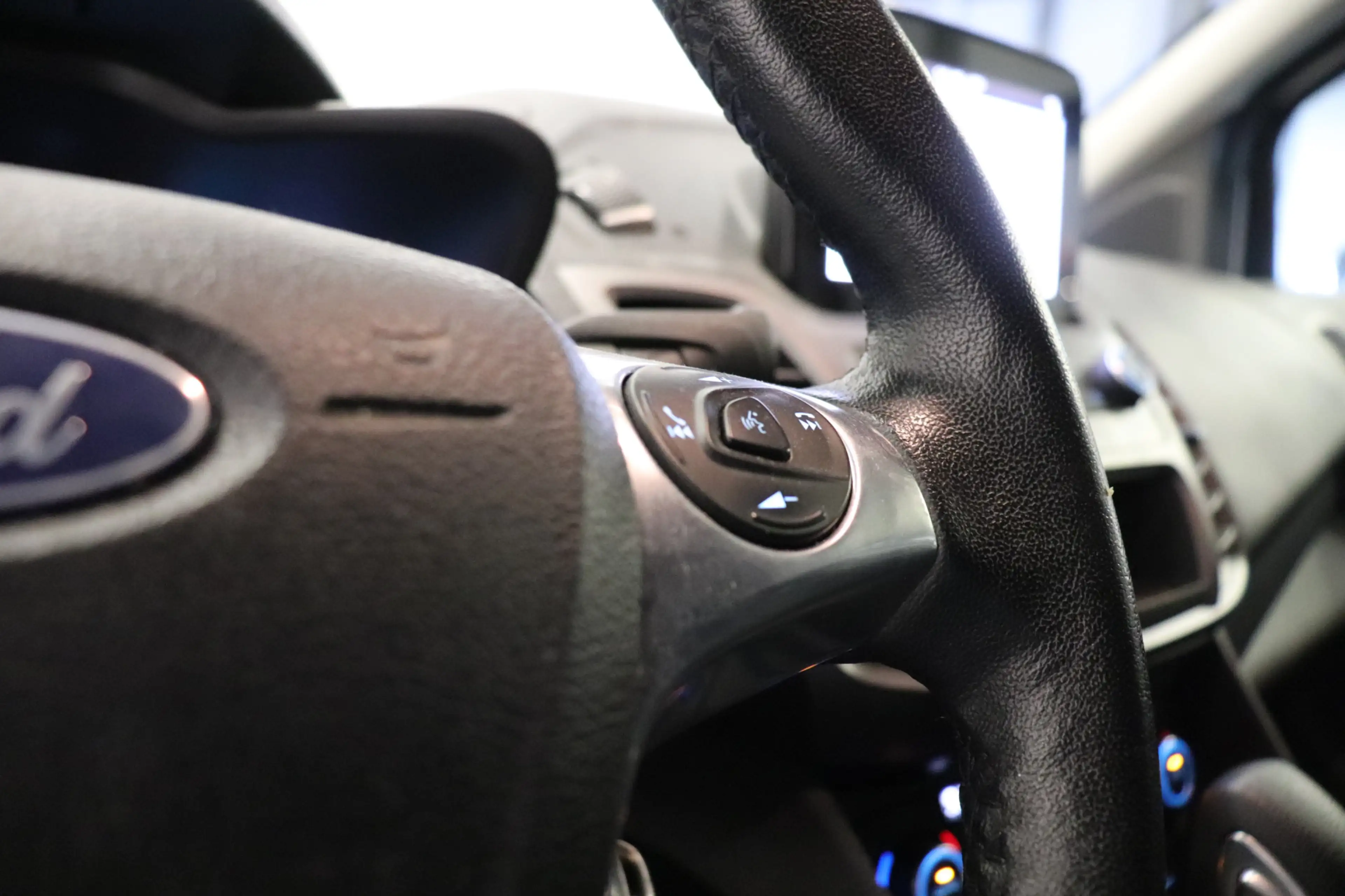 Ford Transit Connect 1.5 EcoBlue 120PK L2 Automaat - Bak defect. - AC/C — photo 17