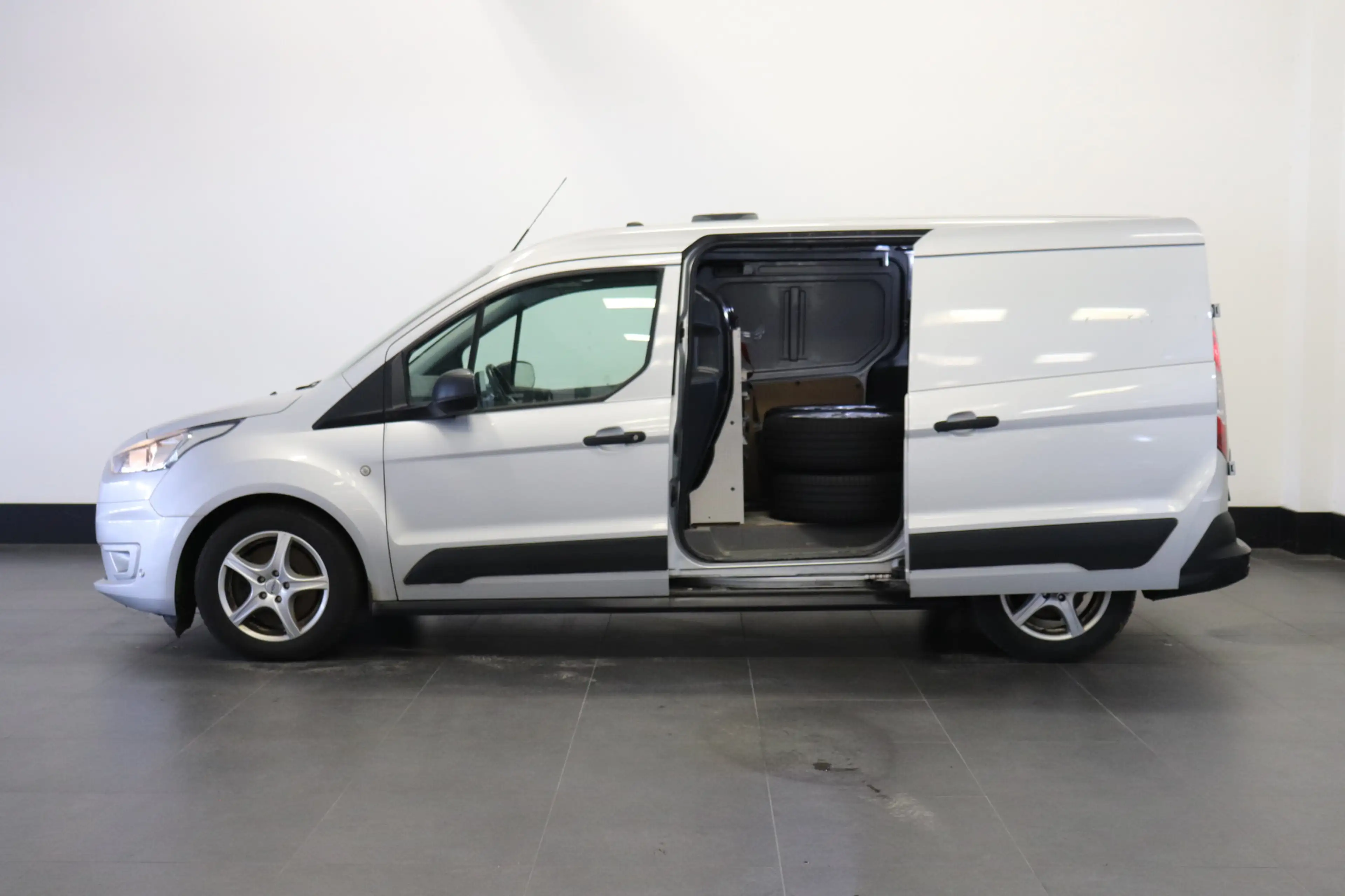 Ford Transit Connect 1.5 EcoBlue 120PK L2 Automaat - Bak defect. - AC/C — photo 10