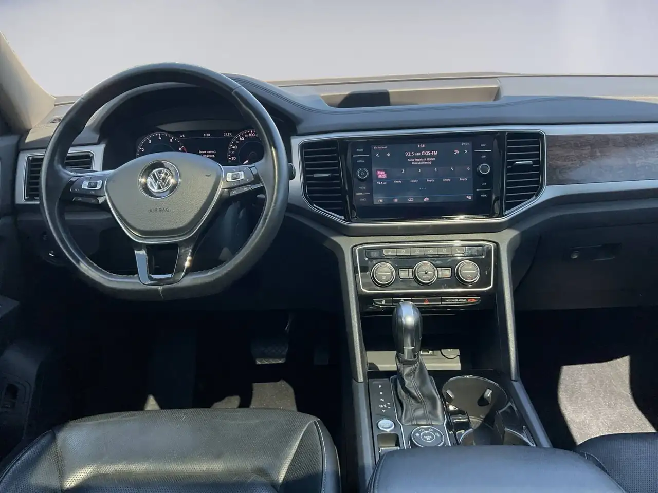 Volkswagen Atlas photo Volkswagen Atlas