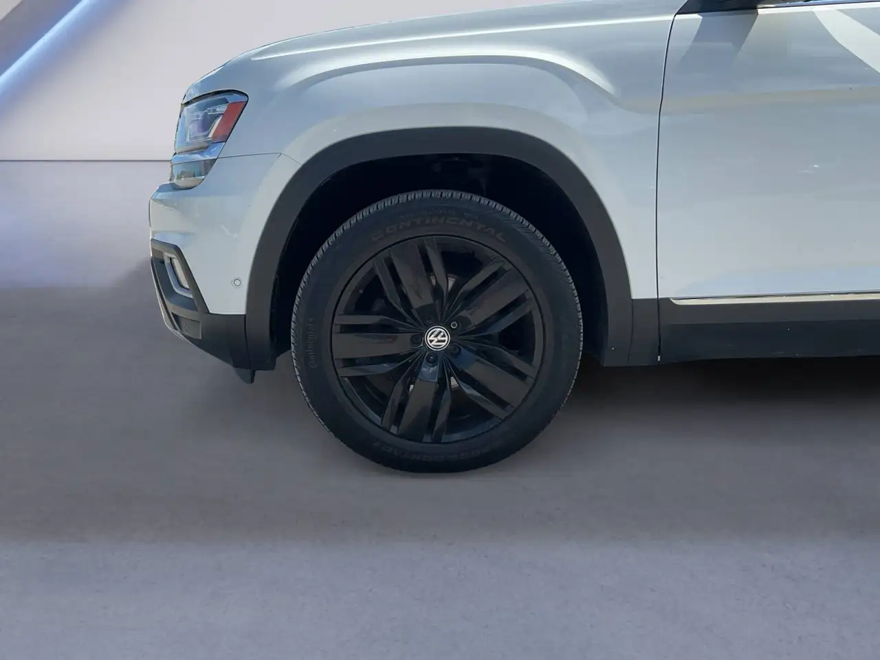 Volkswagen Atlas photo Volkswagen Atlas