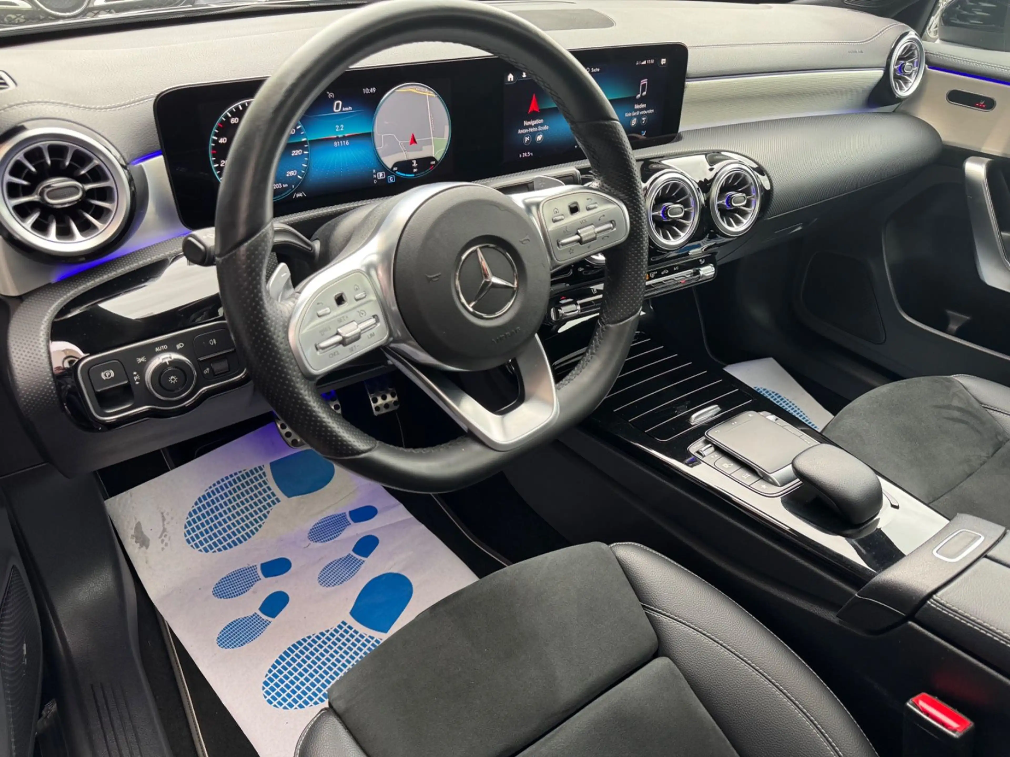 Mercedes-Benz A 200 AMG LINE / Edition PANO/LED/NIGHTP./MBUX — photo 9