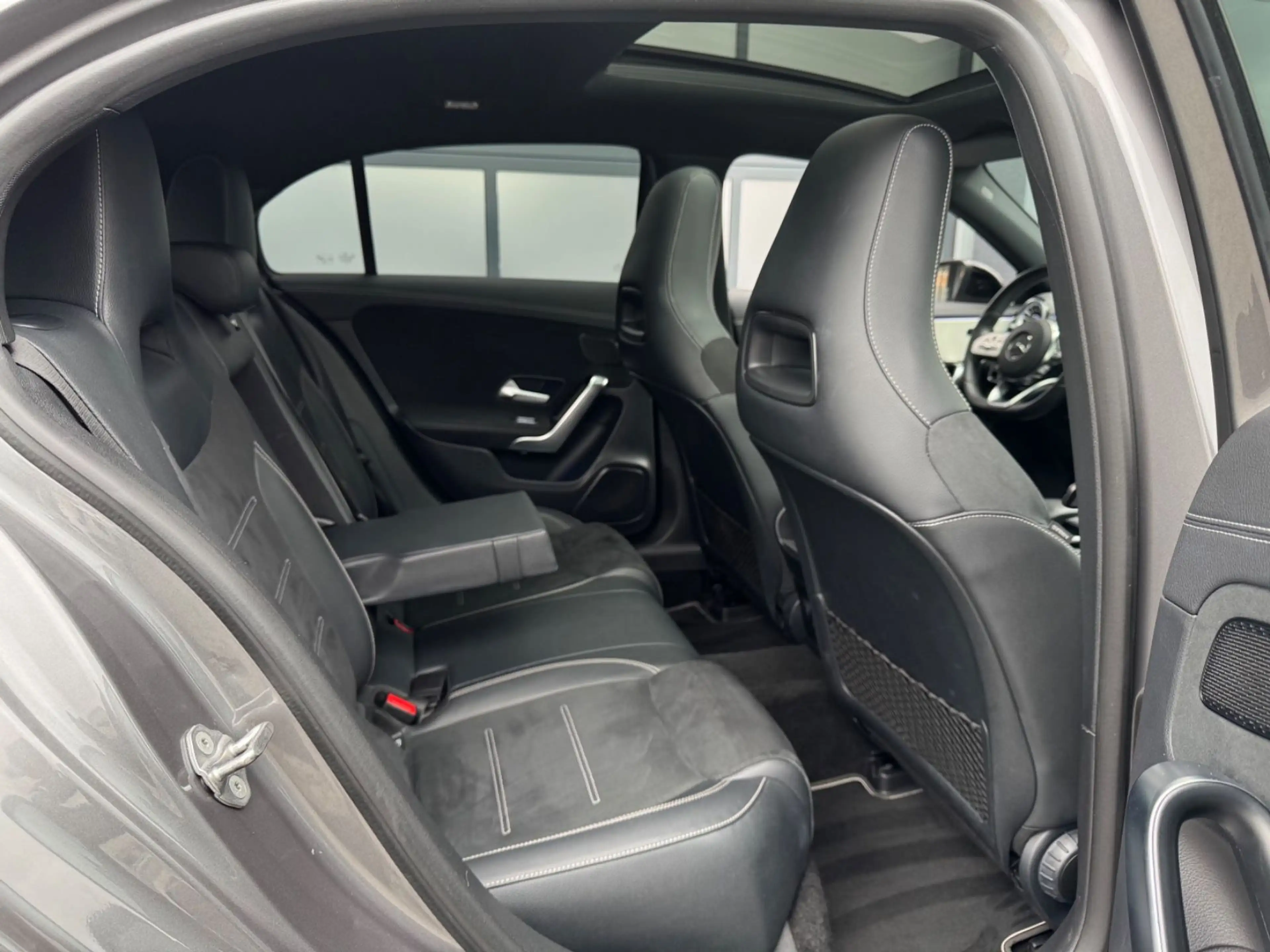 Mercedes-Benz A 200 AMG LINE / Edition PANO/LED/NIGHTP./MBUX — photo 14