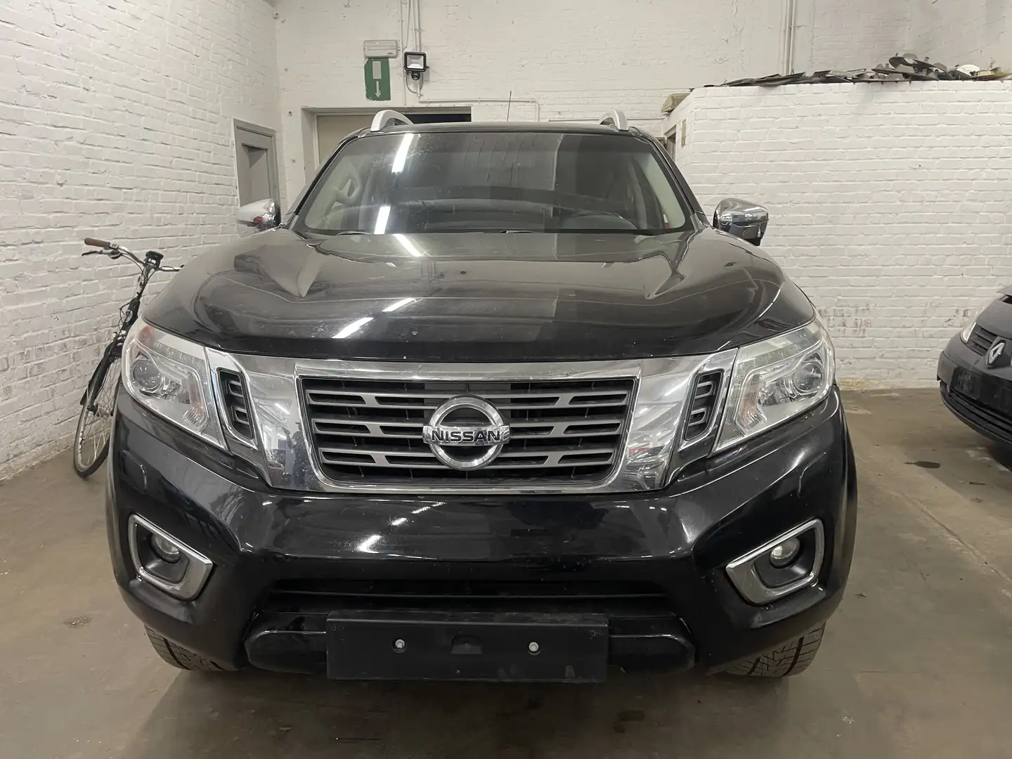 Opel 2.5 dCi 4x4 LE + Executive Pack Zwart - 1