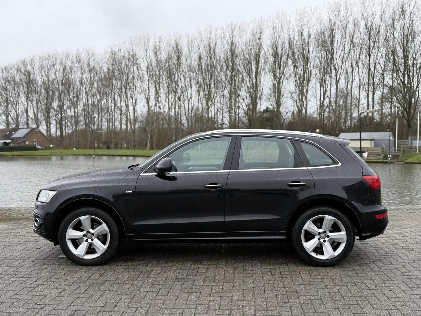 Audi Q5 2.0 TFSI quattro S-Line PANO Schwarz - 2