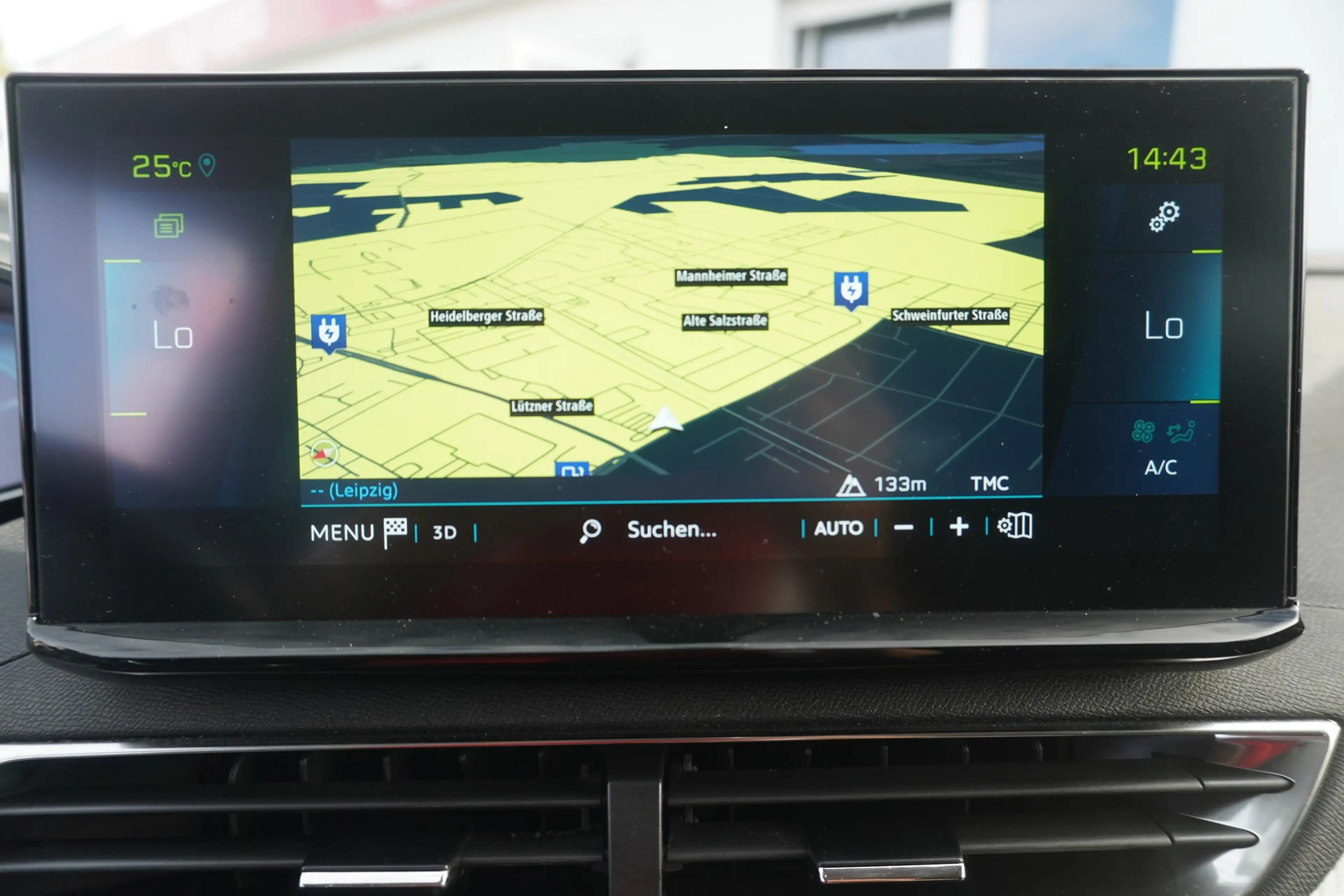 Peugeot 3008 1.6 Hybrid 225 Allure Pack LED Navi Kamera — photo 15
