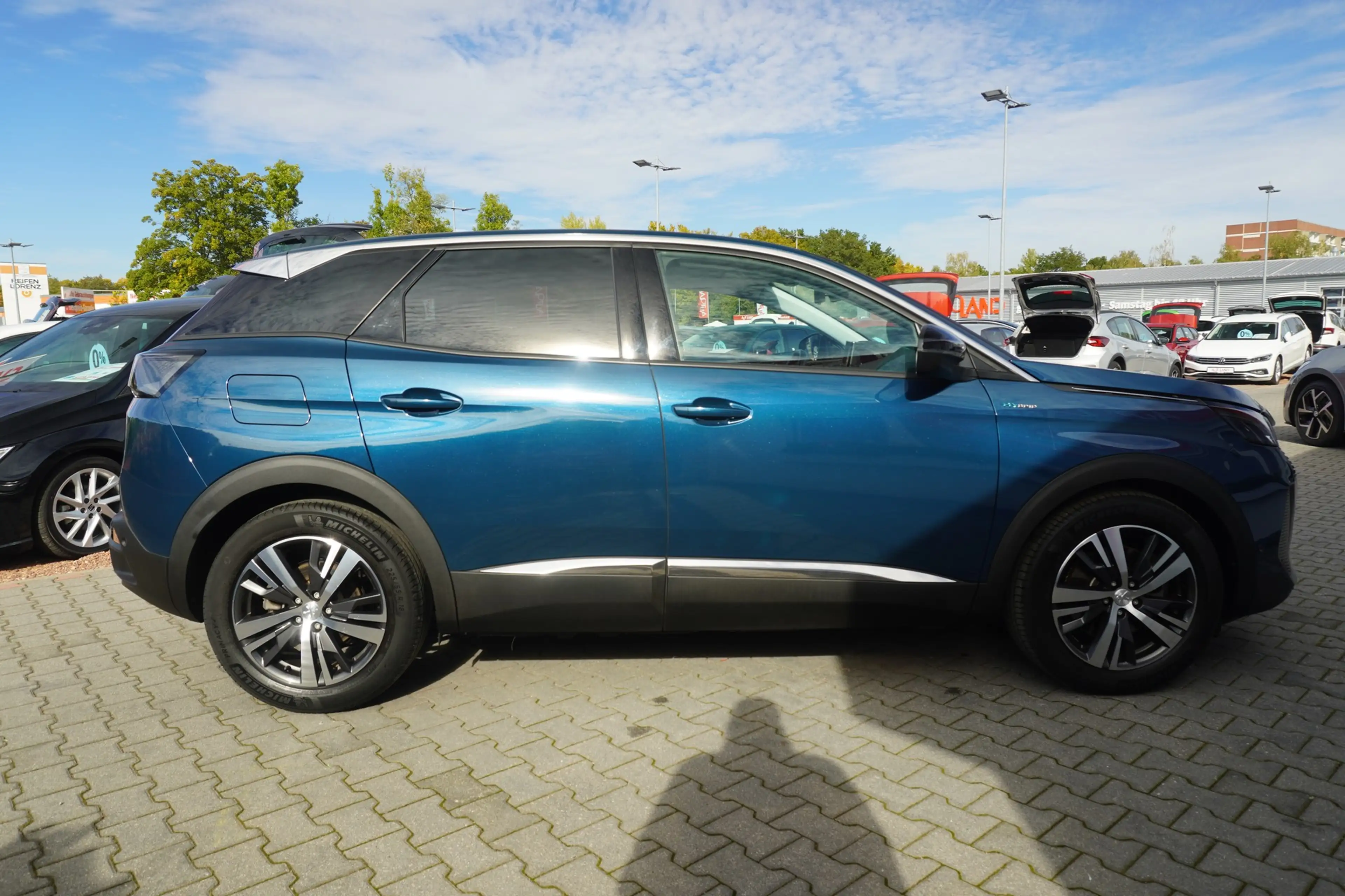 Peugeot 3008 1.6 Hybrid 225 Allure Pack LED Navi Kamera — photo 7
