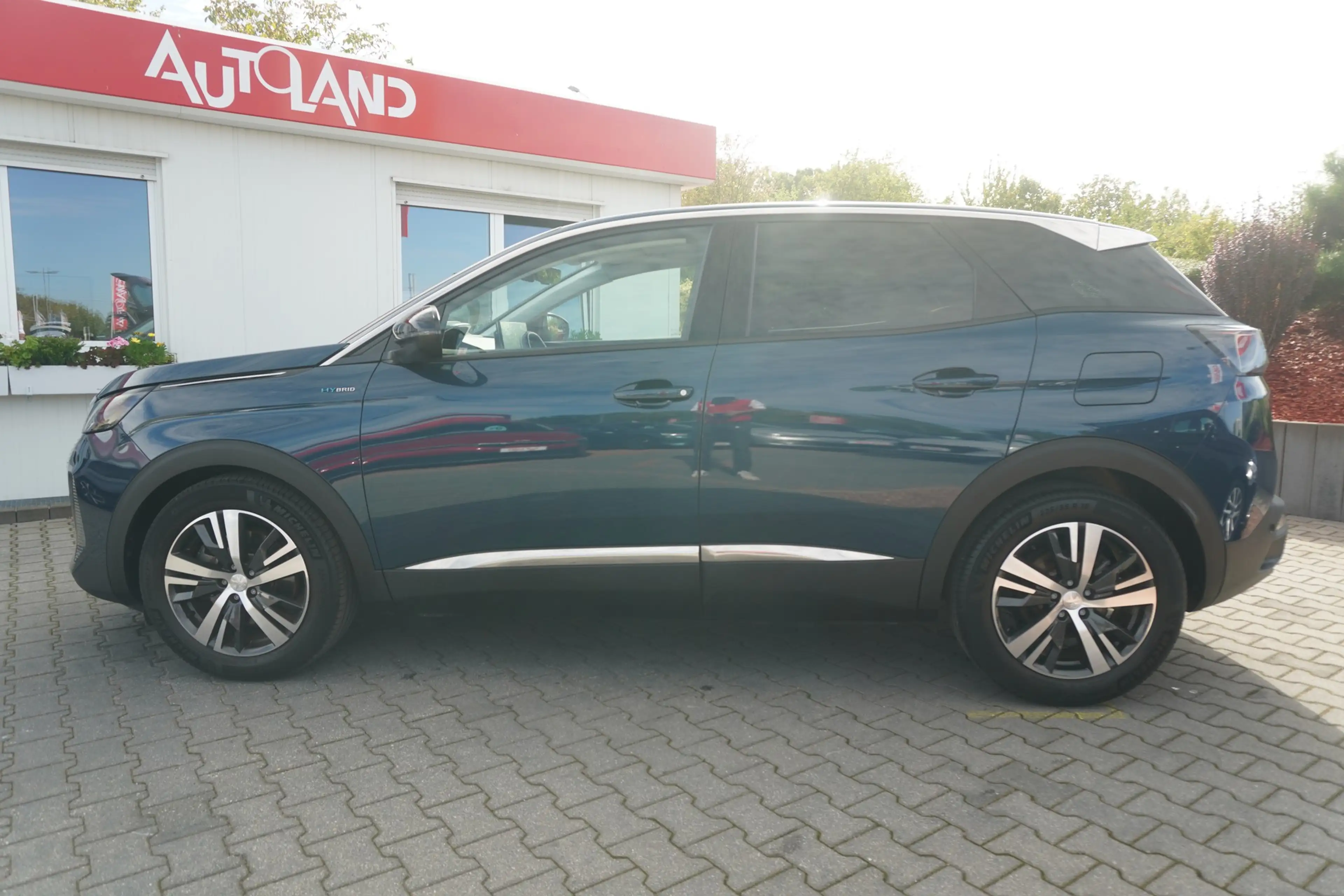 Peugeot 3008 1.6 Hybrid 225 Allure Pack LED Navi Kamera — photo 3